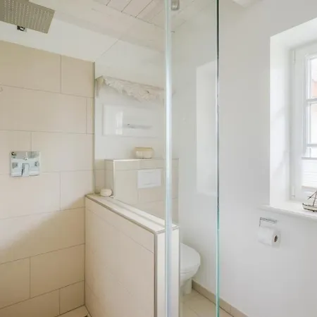 Vakantiehuis Doppelhaushaelfte Reetgefluester *