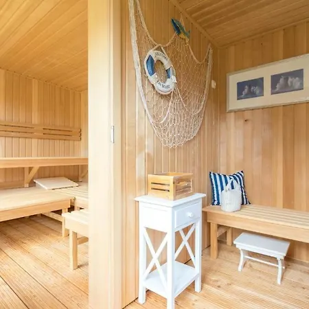 Vakantiehuis Doppelhaushaelfte Reetgefluester *